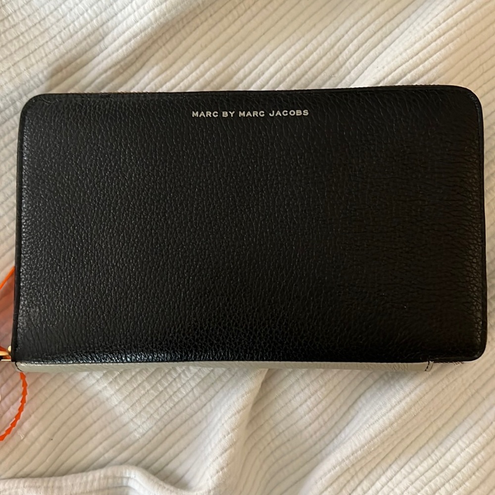 NEW WITH TAGS Marc by Marc Jacobs Large Size Wallet